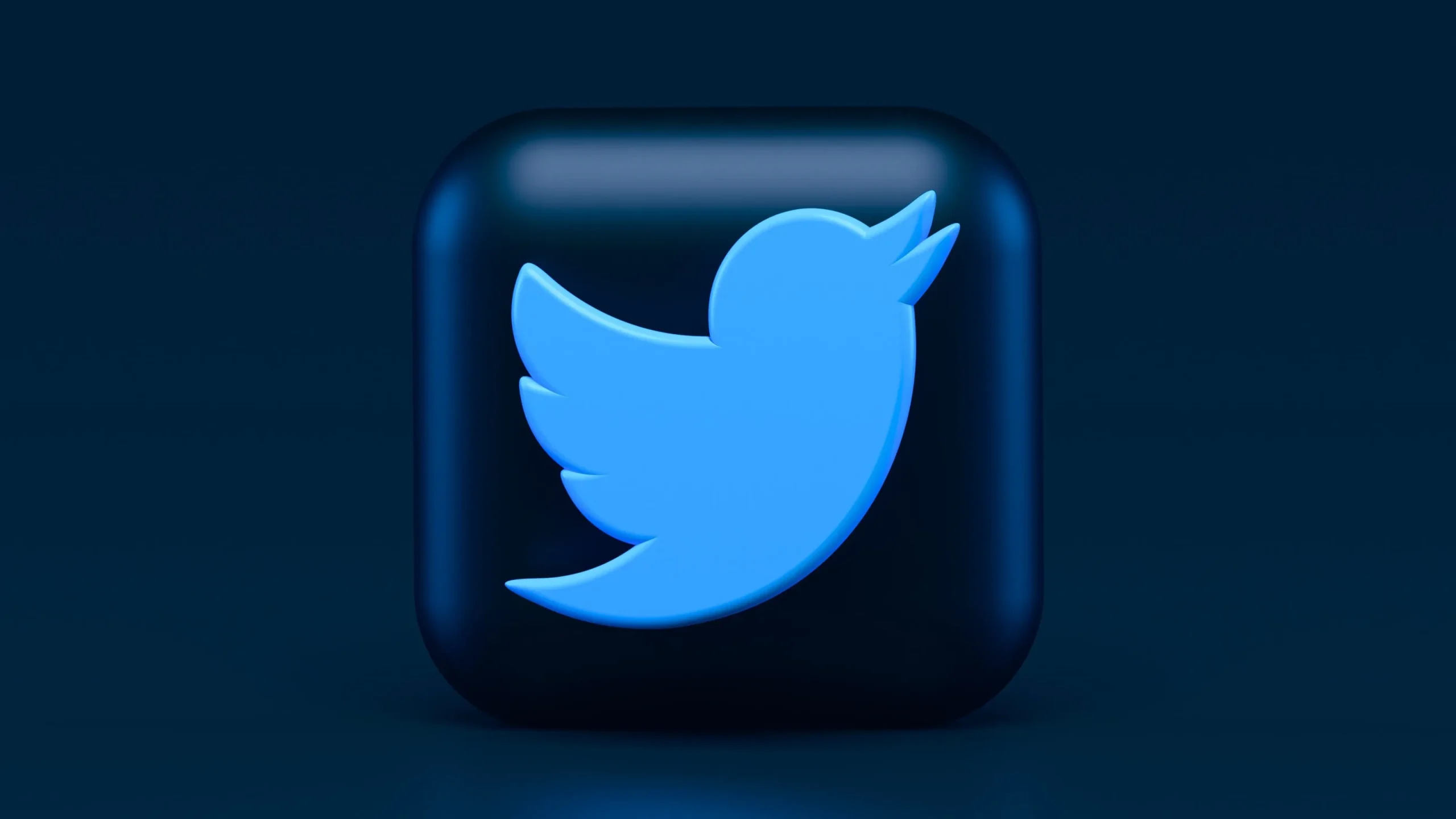 New York Times. Twitter-ի աշխատակիցներին հանձնարարվել է տպել իրենց գրած ծածկագրերի պատճենները