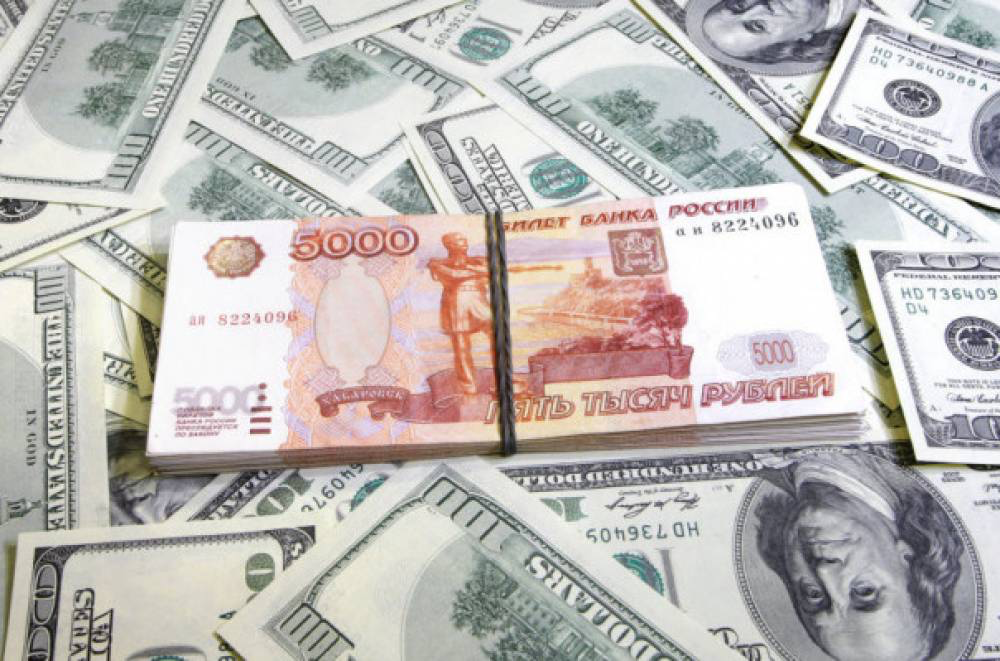 Եվրոյի ու դոլարի փոխարժեքները կայուն են, իսկ ռուբլունը ընկել է. դրամի փոխարժեքն այս պահին