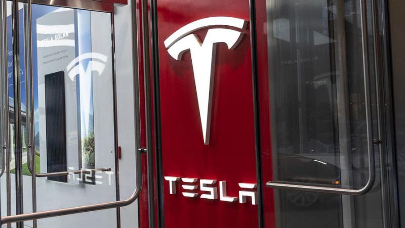 Tesla-ի պահանջարկը Չինաստանում աճել է խանութներում մեքենաների գների իջեցման պատճառով բողոքի ակցիաների ֆոնին